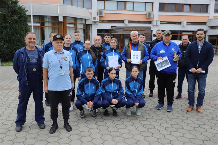 Slika /02_vijesti/2024/10-listopad/bista josip jović/IMG_2061.JPG